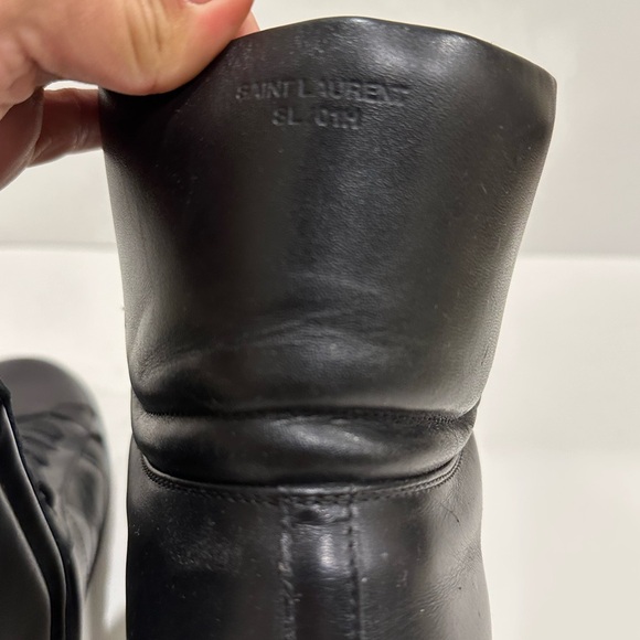 Authentic Men’s Saint Laurent high top sneaker - Picture 5 of 9